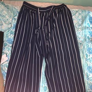 NAVY BLUE AND WHOTE STRIPED PALAZO PANTS